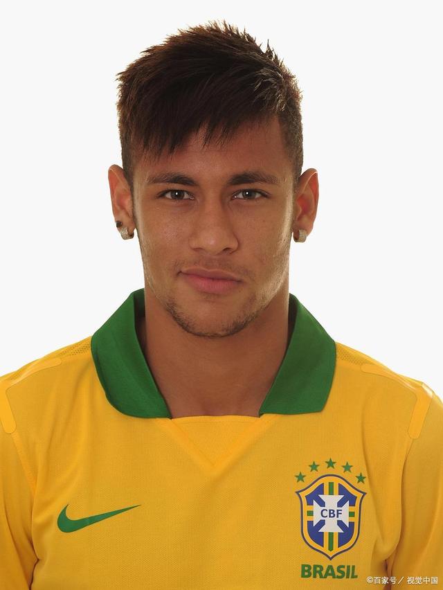 内马尔连续十五场比赛得分超过比赛规则变更，日本队不断突破！