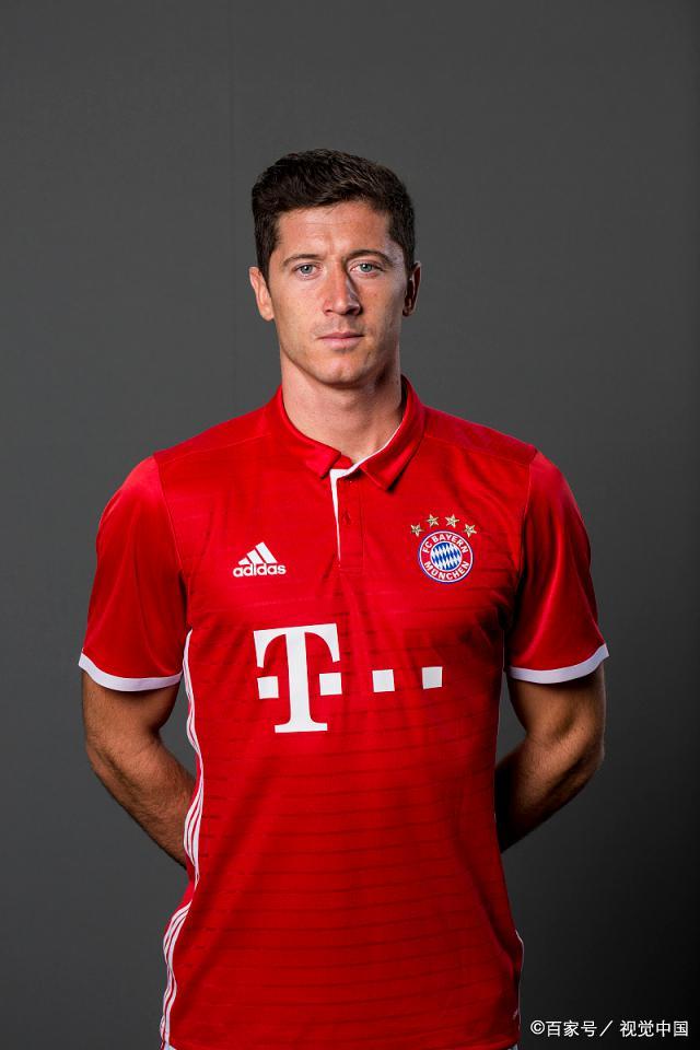 乐鱼体育线上网站莱万多夫斯基意外战胜巴黎圣日耳曼，大比分获胜引爆全场！引发球迷热议的简单介绍