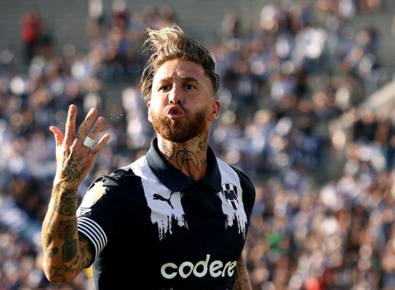 乐鱼体育线上网站 那不勒斯发布备战花絮，窗口期单刀错失，CBA季后赛任务艰巨，纪律约束更严格